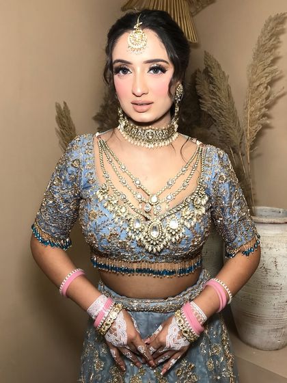 Modern & Pastel Brides photo 17