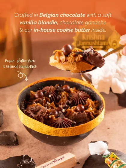 Here's what's inside the Matki Phodd Piñata. A spoonful of soft vanilla blondie, rich chocolate ganache, and creamy cookie butter, all vegan and refined sugar-free.