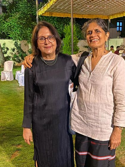 A photo of our director with artist Shakuntala Kulkarni at the dinner.