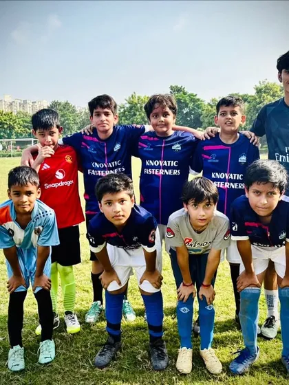 No rest days for the Young Wolves. Early morning training session with one of our coaches.