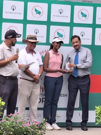 Apeksha David receives her runner-up award at the 4th Uttar Pradesh Open in Noida.