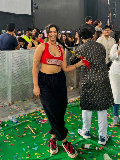 The full look in action. This outfit was perfect for dancing the night away. I help you create looks that are not just beautiful but also practical for the event you’re attending.