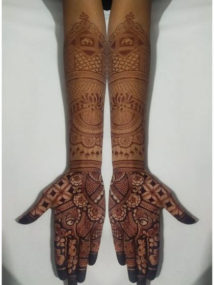 Intricate Full Hand & Arm Designs photo 33