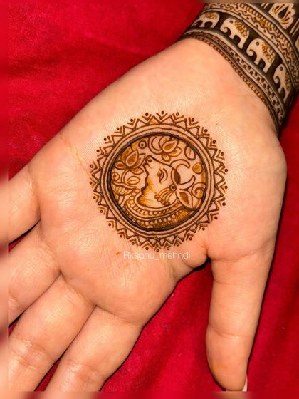 Sonu - Special Occasion Mehndi Bespoke Bridal & Engagement Art photo 26