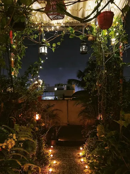 A repeat of the beautiful archway lit up for the festival. This view is one of my favorites, as it feels like a gateway to another world.