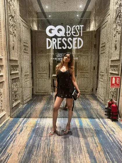 Dressed up and ready to spin at the GQ Best Dressed party. I bring the authentic hip-hop and R&B vibe to any event, from underground clubs to the most exclusive corporate gigs.