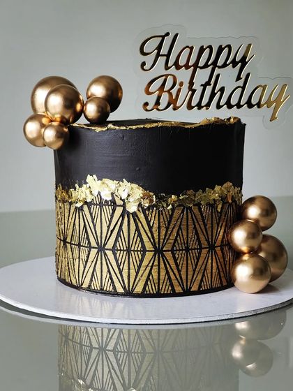 Swetha Mehta - Custom Non-Fondant Cakes Art in Buttercream: Hand-Painted & Textured Designs photo 11