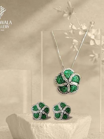 Pendants & Modern Necklaces photo 37