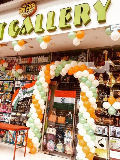 Celebratory Decor for Shops & Homes photo 7