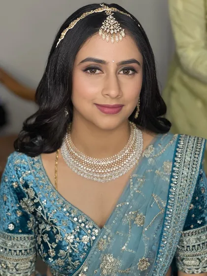 A key skill that will set you apart is my signature foundation-free makeup technique. I teach you how to achieve this kind of radiant, natural-looking skin through expert prep and product selection, a skill highly sought after by modern brides.