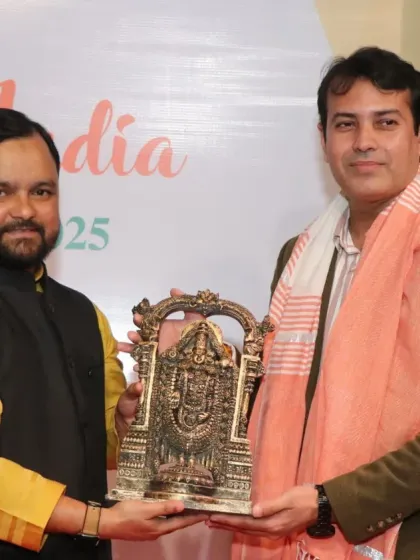 I had the honor of presenting a token of appreciation to Shri Ashutosh Ji for gracing our event with his presence.