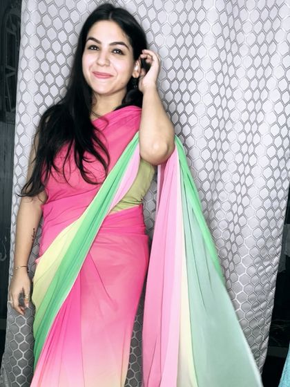 Draped in the beautiful 'Tum Kya Mile' inspired ombre saree from Meesho. The cassata ice cream colors are so soothing and perfect for a daytime event.
