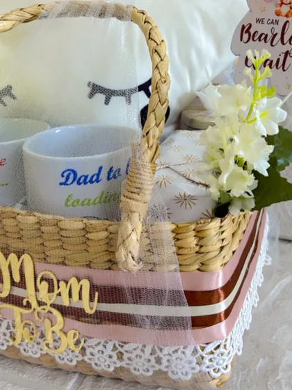 This angle showcases the "Dad to be loading" mug and the soft star cushion, making it a great gift for the whole family.