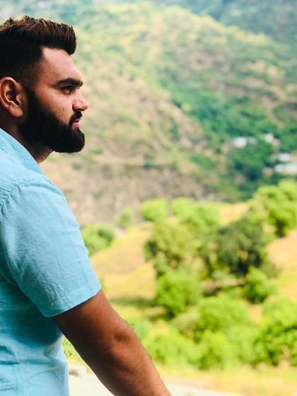 Alag Hun, Galat Nahi photo 3