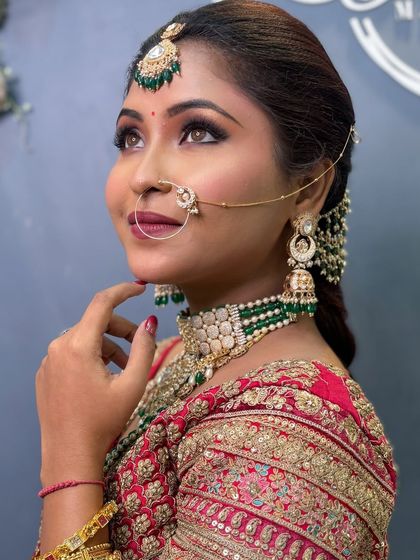 "Contoured cheeks, confident heart." This bride is looking up, full of dreams and happiness.