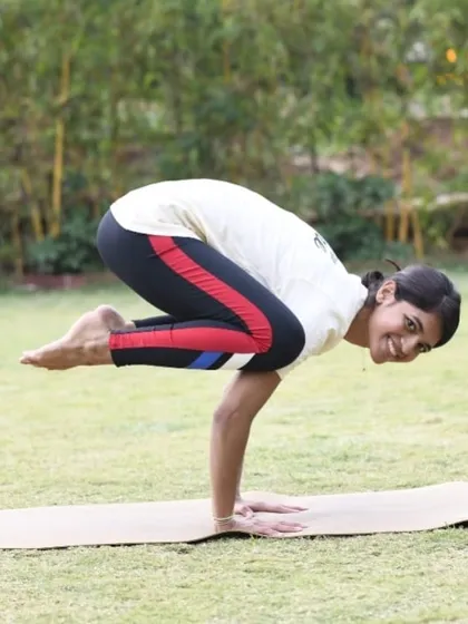 This was me back in 2019, happy just to get my feet off the ground in Crow Pose (Kakasana). It’s a joyful reminder that every expert was once a beginner, and the real growth happens when you embrace the learning process.