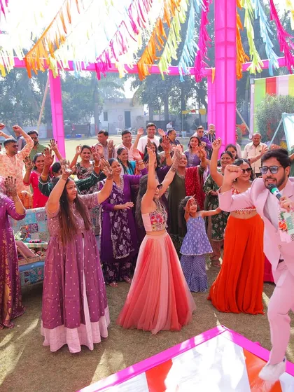 Getting the entire family to dance together is my favorite part of any Mehndi event. Look at the pure joy on everyone's faces!