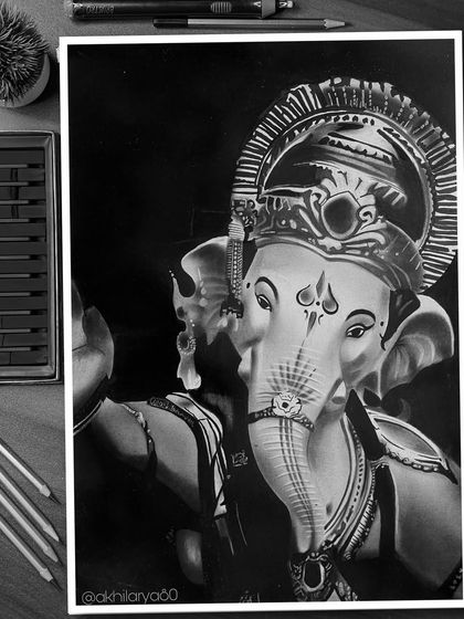 Charcoal & Graphite: The Power of Monochrome photo 9