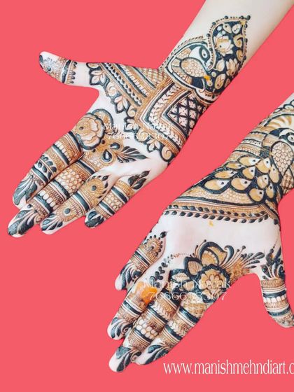 Intricate Bridal Mehndi photo 26