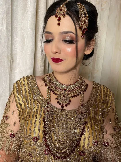 A no-filter look of my beautiful bride Shifa. The hair was yet to be set, but the makeup is already flawless and stunning.