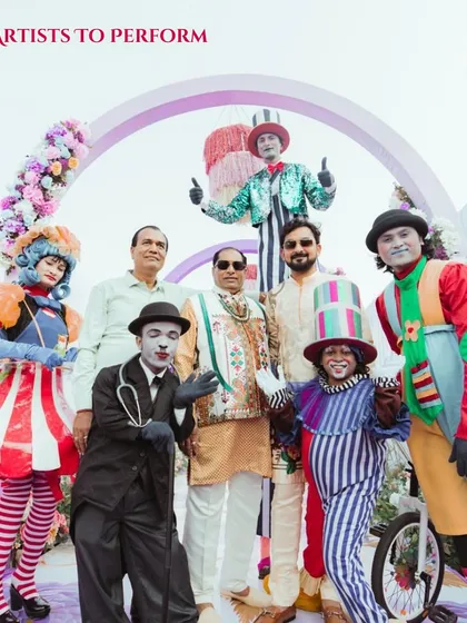 We bring in live performers like clowns and jugglers to create an authentic carnival atmosphere.