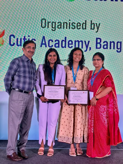Receiving a certificate for my paper presentation at the KNOWLEDGE SHARE 2023 event. It is an honor to be recognized by my peers and mentors in the field of cutaneous sciences.