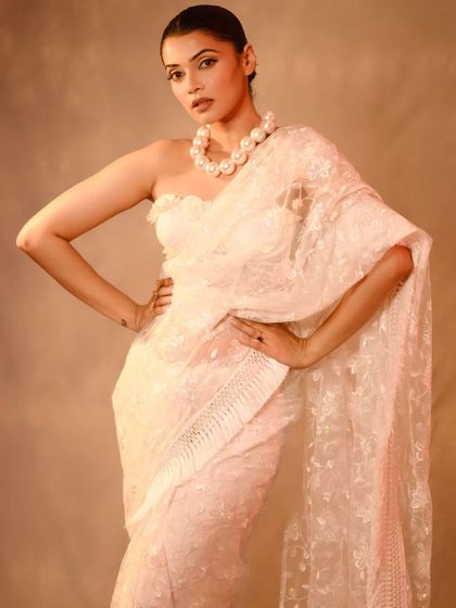 Vikas Photo Factory - Event Photography Modern Elegance: Gowns & Contemporary Attire photo 9