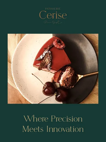 Where precision meets innovation. I love creating unique, customised entremets for you and your loved ones.