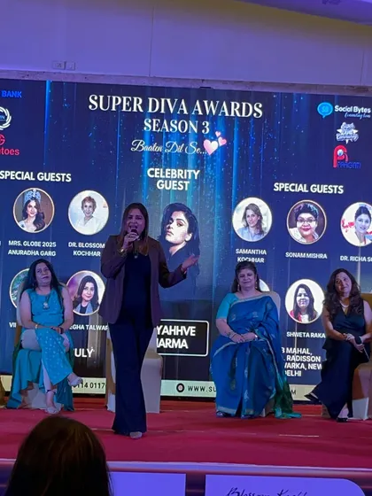 On stage at the Super Diva Awards, sharing my insights on nutrition and wellness. I tailor my talks for every audience, ensuring the information is not only practical but also motivating, whether it's a large conference or an intimate workshop.