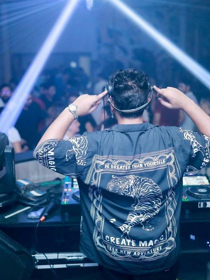 A view from the back, showing my full focus on the mix.