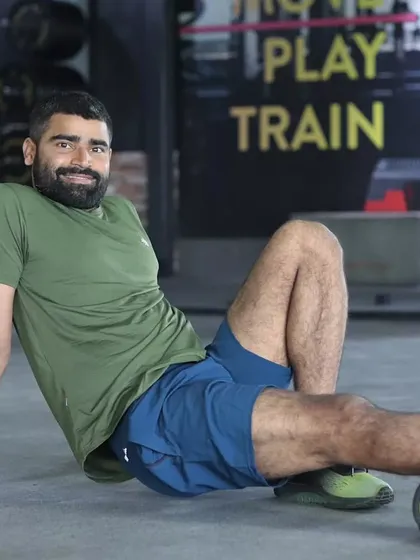 Recovery is just as important as the workout itself. I use tools like the foam roller to guide clients through self-myofascial release, which helps relieve muscle tension, increase blood flow, and speed up recovery.