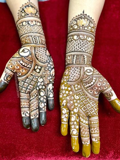 Another shot of the same engagement design, showing the beautiful symmetry.