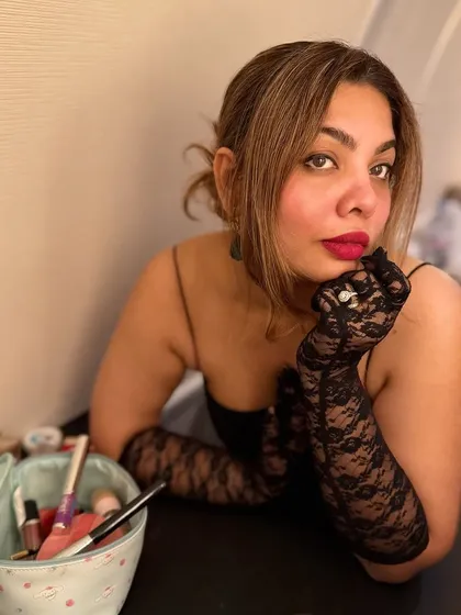 Here I am in Paris, living in my element. My passion for beauty and art takes me all over the world, and I bring all of that experience and inspiration back to my students in every class.