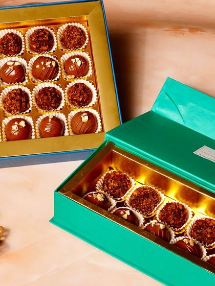We offer our truffle boxes in different sizes and colors to suit your gifting needs. Here are our 16-piece and 12-piece options.