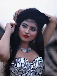 Editorial & Commercial Makeup