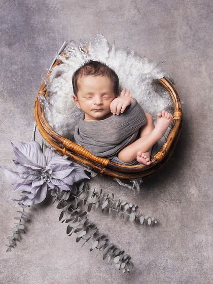 Moments like these are why I do what I do. Capturing this connection is more than photography; it’s preserving the beginning of a beautiful story.