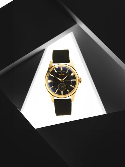 Time in Focus: Luxury Watch Photography photo 19