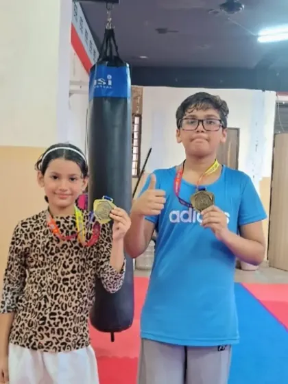 Success at every age. These two students, from different age groups, both earned medals, showing that anyone can achieve their goals with us.