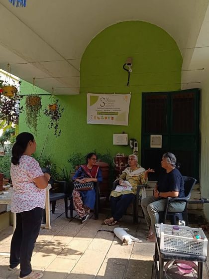 An open and interactive Q&A session in progress. We create a comfortable space for participants to ask all their questions, from dealing with pests to using the finished compost.