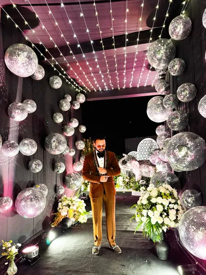 A Sangeet is magic. The disco ball decor at this Udaipur wedding set the perfect mood for a night of glamour and dance.