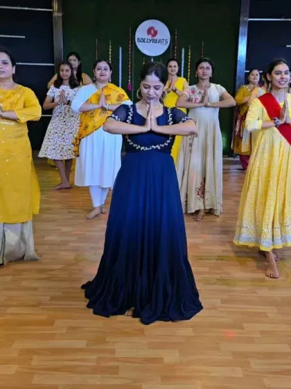 A moment of grace and gratitude during our Banashankari workshop. This pose captures the blend of culture and fitness that we bring into our routines.