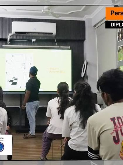 Our classroom setup for a perspective drawing lesson, showing students learning the principles of creating depth and realism in their work.
