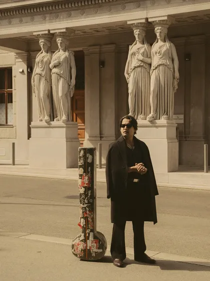 A moment of stillness in Vienna. This city felt like a pause before the next stage, a place for reflection. These travels inspire my music deeply.