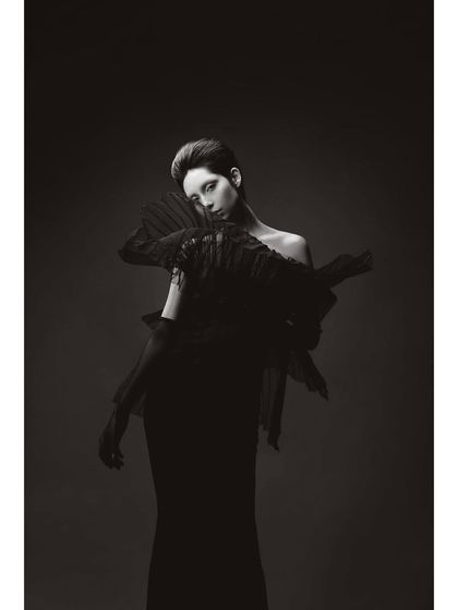 Studio Portraits & Moody Atmospheres photo 6