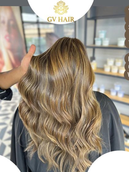 Dull hair? Never heard of her. This balayage adds so much brightness and dimension, completely transforming the look.