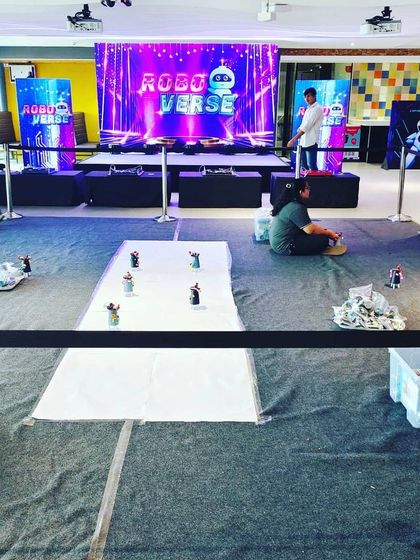 The Whiz Lab - Corporate Kids' Activities Hands-On Engineering & Robotics photo 16