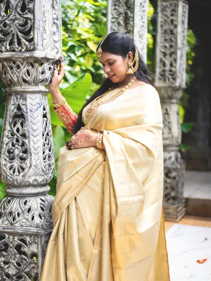 Lens And Stories - Maternity Photography The Glow of Motherhood: Solo Portraits photo 23