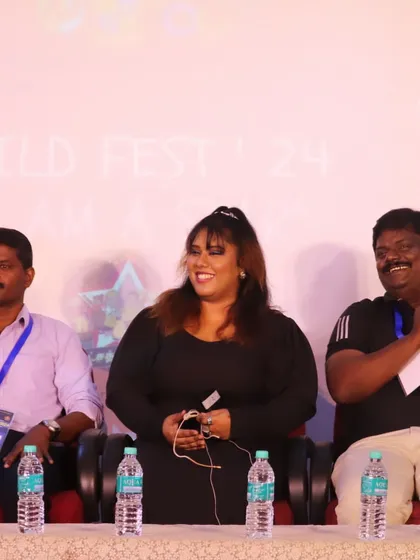 Sharing a laugh with fellow panelists. I enjoy collaborating with other artists and speakers to create a diverse and engaging event experience.