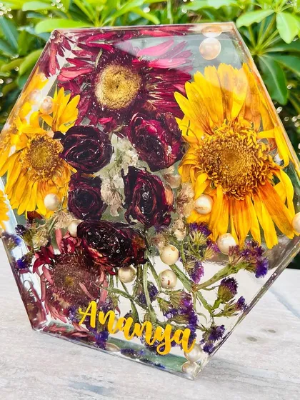 This 8-inch hexagon block art was made from a precious bouquet. The combination of sunflowers and deep red roses is absolutely stunning.