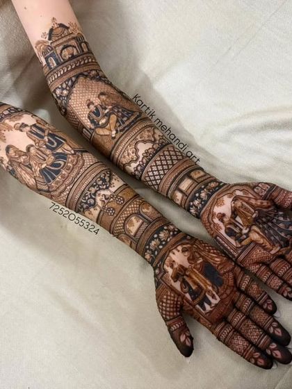 This design captures the journey of a relationship. It features portraits of the couple from their dating days to their wedding, telling a beautiful story on the bride's hands.